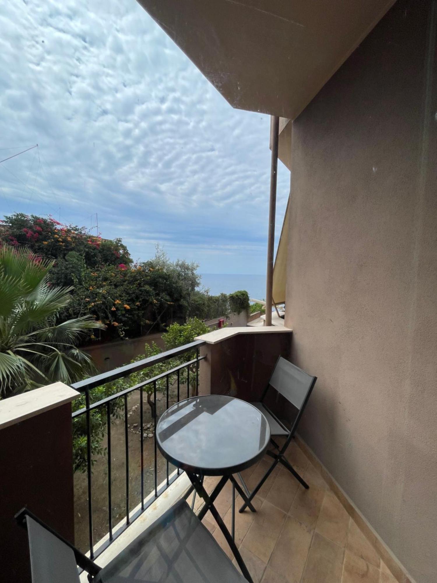 Gli Appartamenti Di Francuzzo Teulada Habitación foto