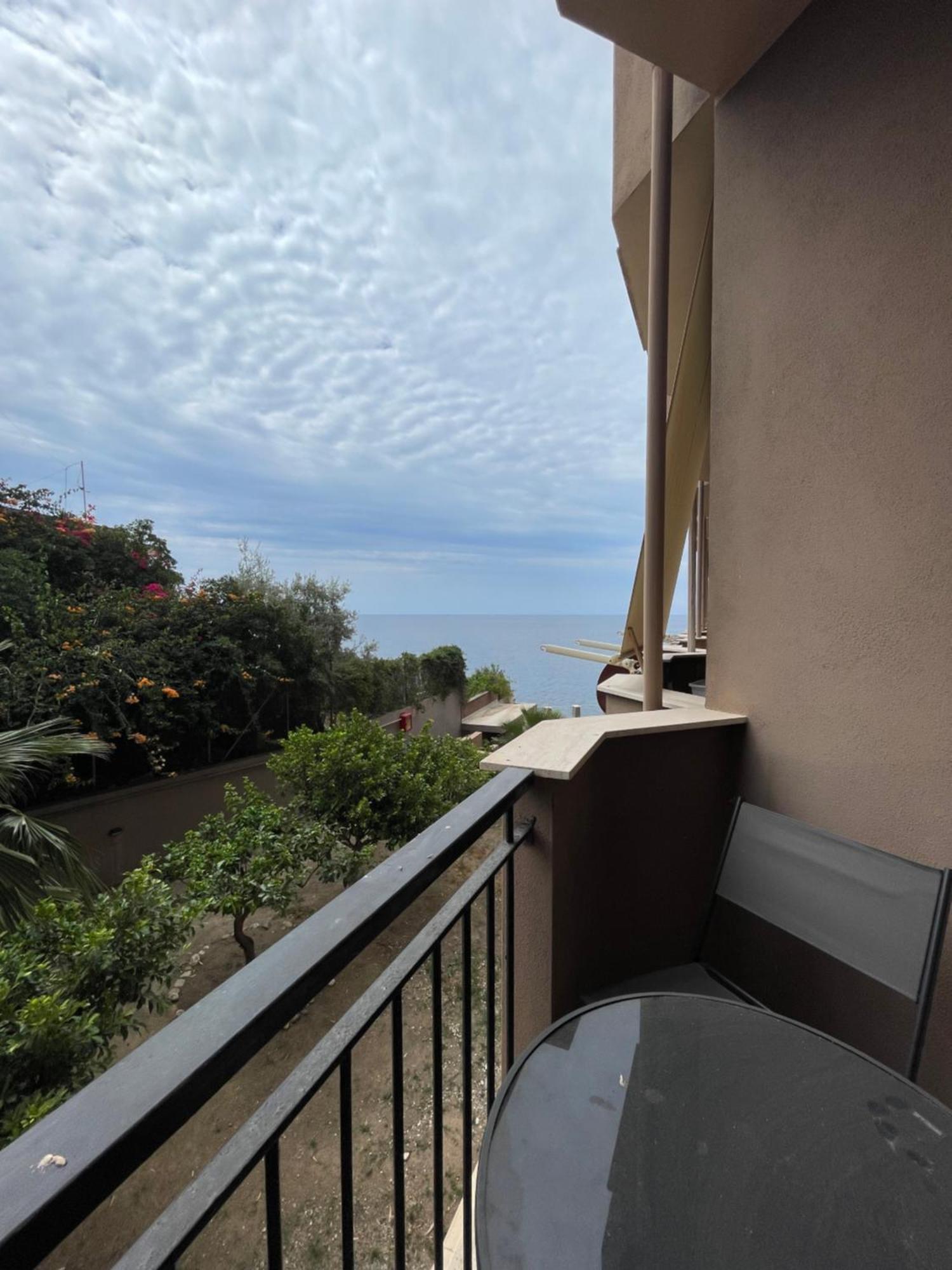 Gli Appartamenti Di Francuzzo Teulada Habitación foto