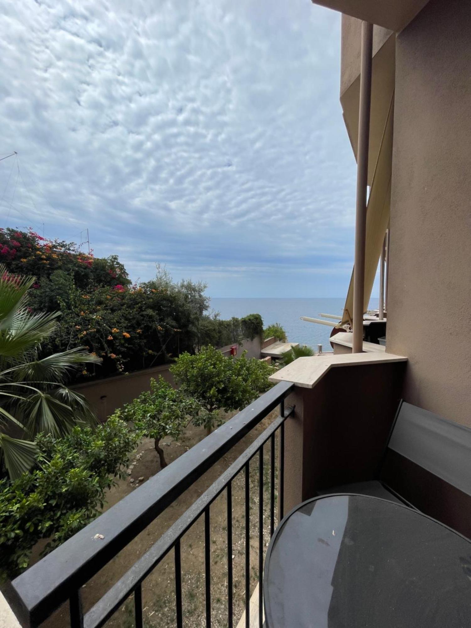 Gli Appartamenti Di Francuzzo Teulada Habitación foto