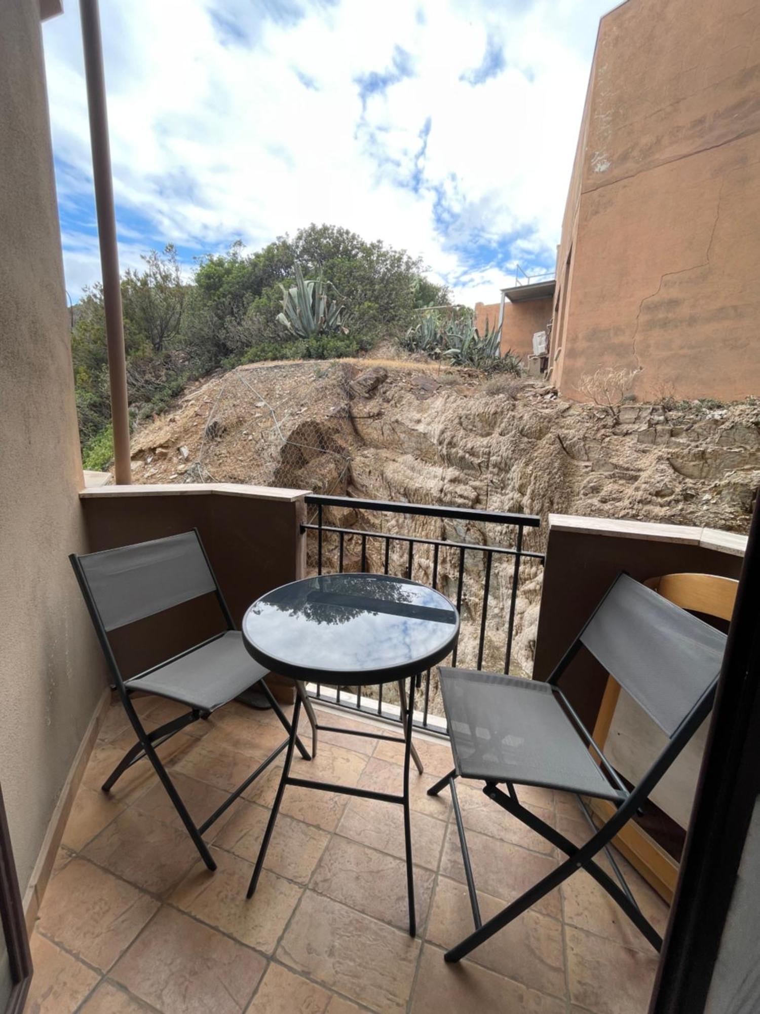 Gli Appartamenti Di Francuzzo Teulada Habitación foto